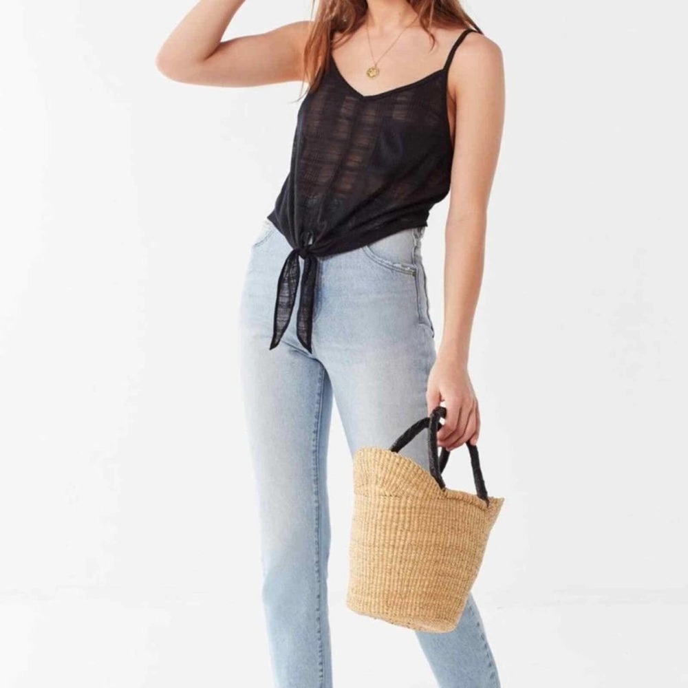 Urban Outfitters Black Quinn Tie-Front Pocket Cami - Picture 4 of 11